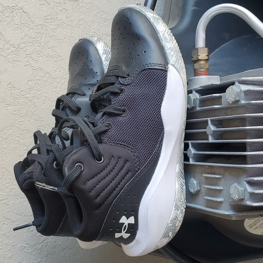 Boys Under Armor Shoes